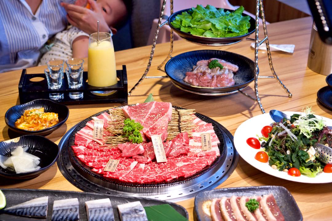 高雄餐廳【燒肉無双】頂級肉品海鮮CP值高寬敞無比精緻燒肉餐廳