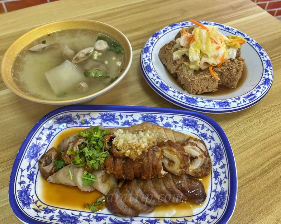 台南中西區國華街美食小吃【東山古腸新】招牌三寶古早味糯米大腸 炸肥腸 黑香腸 傳承30年好味道 - 第20張圖 東山古腸新國華街