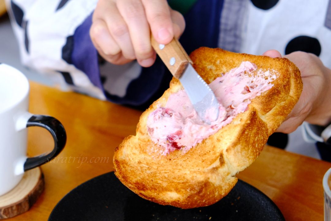 嘉義美食推薦|養牛人家早午餐下午茶親子寵物友善餐廳 - 第22張圖 招牌烤吐司/蔓越莓乳酪果醬