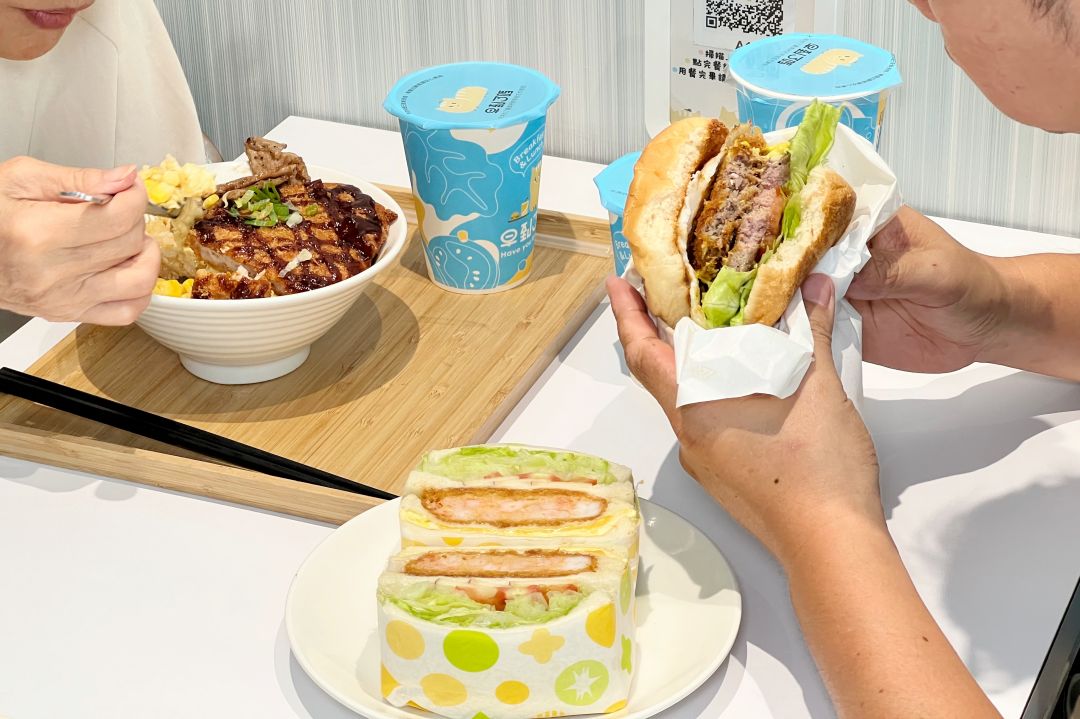 嘉義東區早午餐|早到了嗎日式炸蝦排總匯,CP值超高隱藏版美食 - 第18張圖
