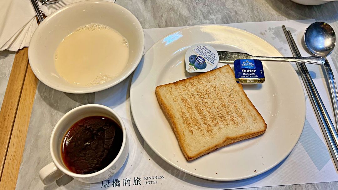 高雄康橋覺民館：親子友善的高CP值住宿，免費宵夜當晚餐、豐盛早餐