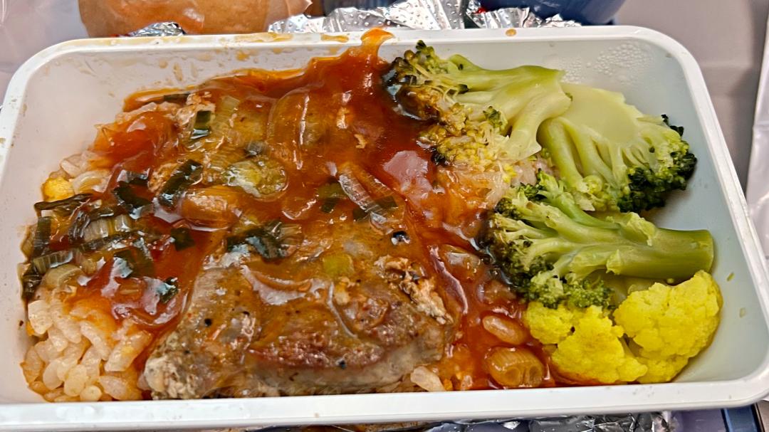華航A321neo經濟艙開箱|台北直飛清邁,機上餐點 - 第15張圖 華航A321neo經濟艙開箱|台北直飛清邁,機上餐點